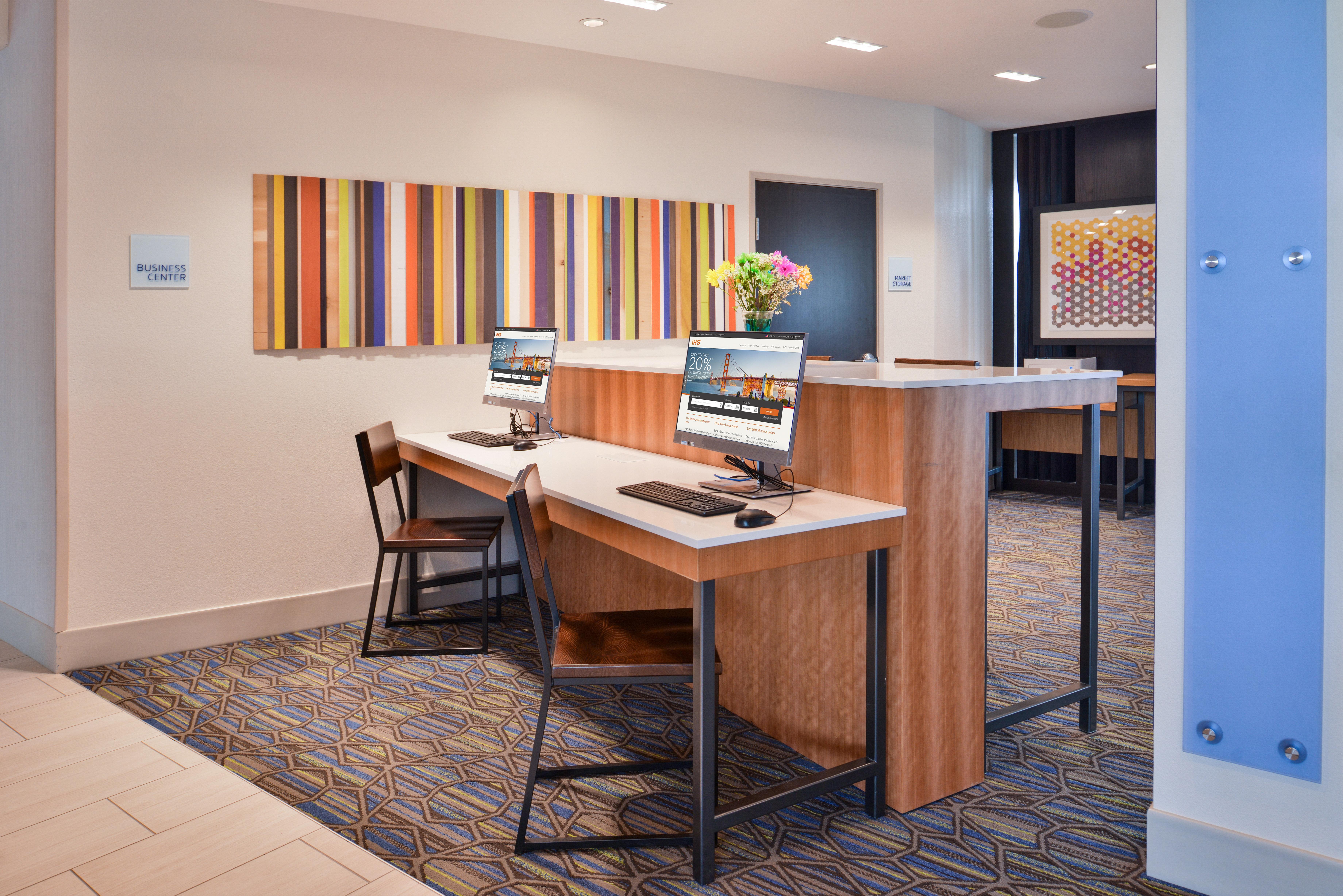 Holiday Inn Express & Suites - Olathe West By Ihg Eksteriør bilde
