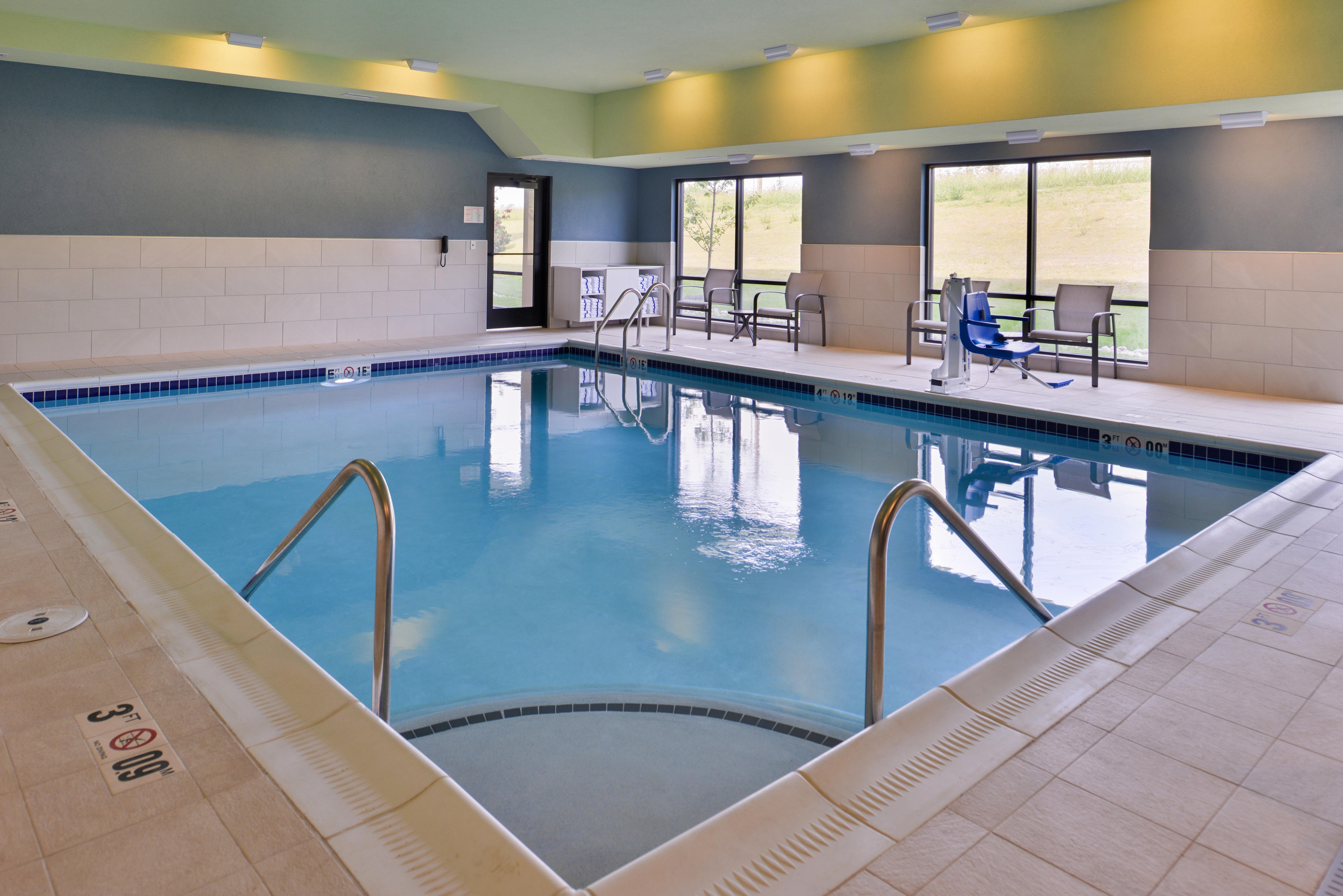 Holiday Inn Express & Suites - Olathe West By Ihg Eksteriør bilde